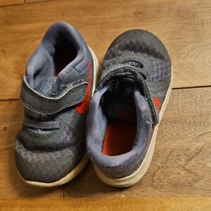 Nike Kids Gray and Red Sneakers